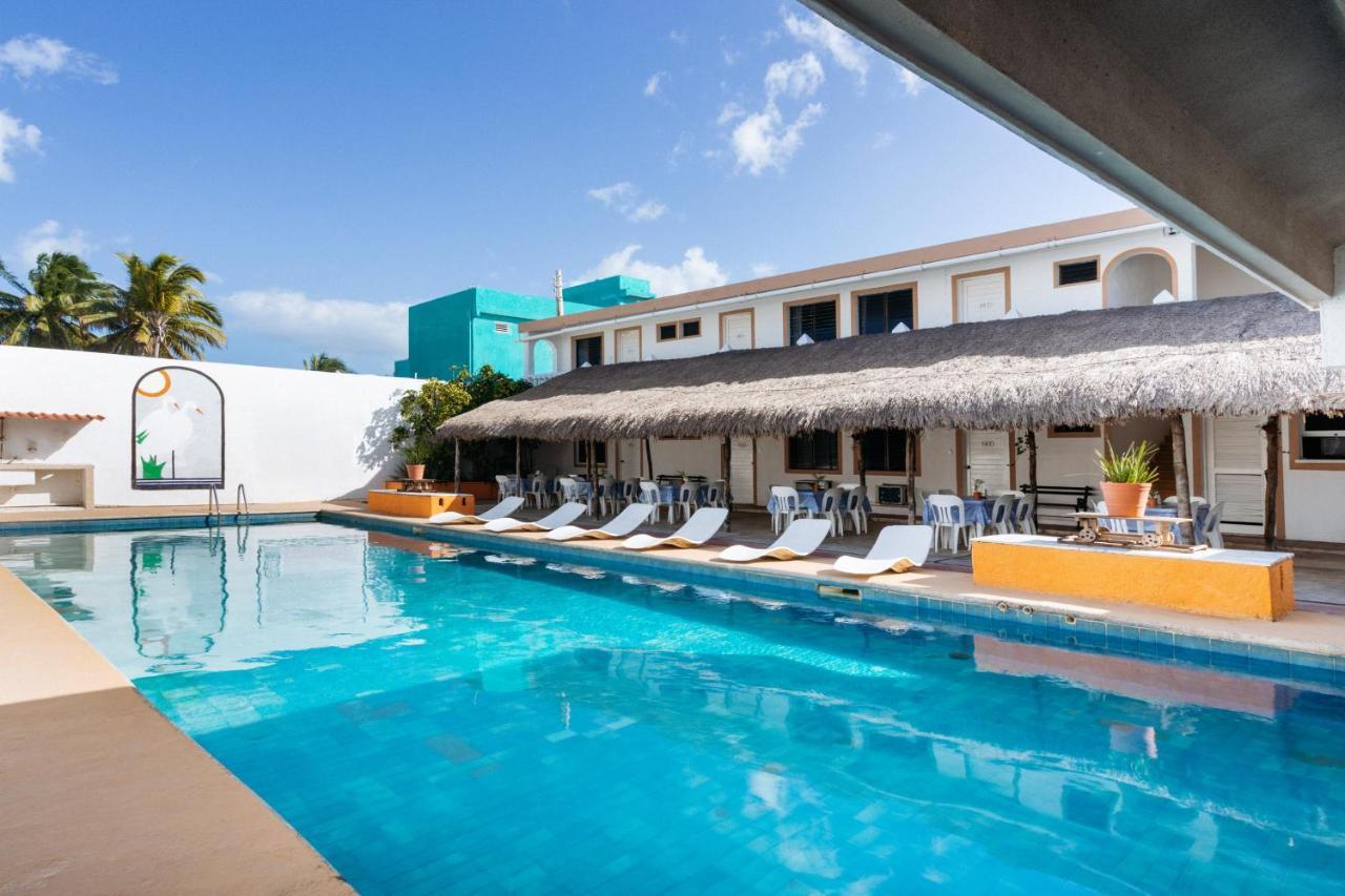 Hotel Las Garzas Chelem Exterior foto
